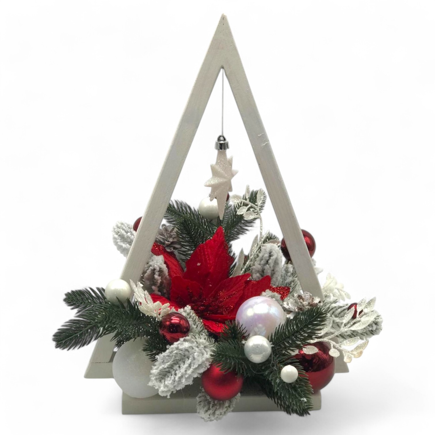 Triunghi fundal alb 6 Photoroom 2