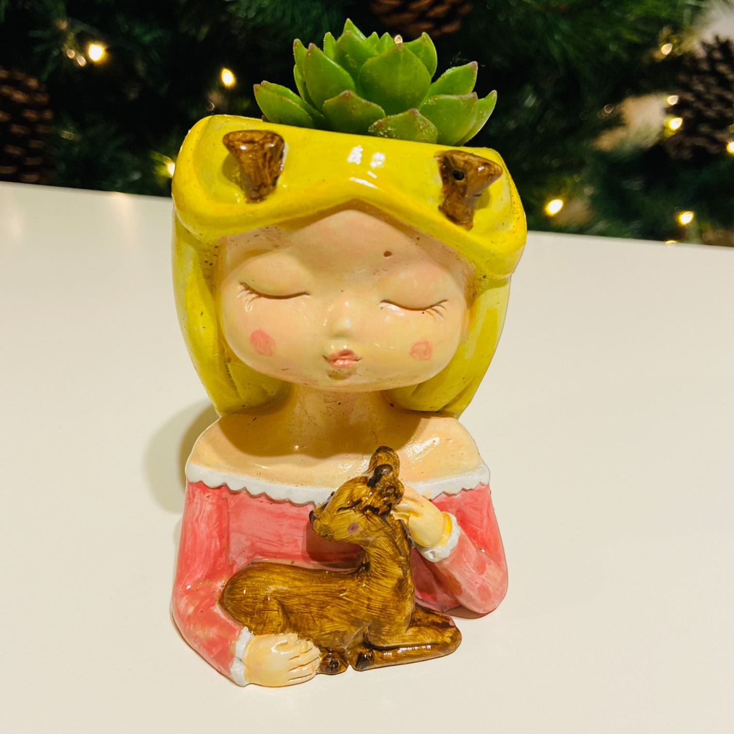 1 fetita cu caprioara 2