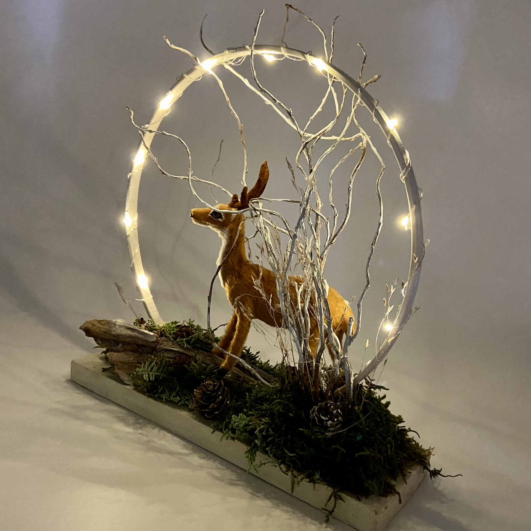 Aranjament de Craciun Tip Coronita cu Cerb Natur 3 Aranjament de Craciun Tip Coronita cu Cerb Natur 3