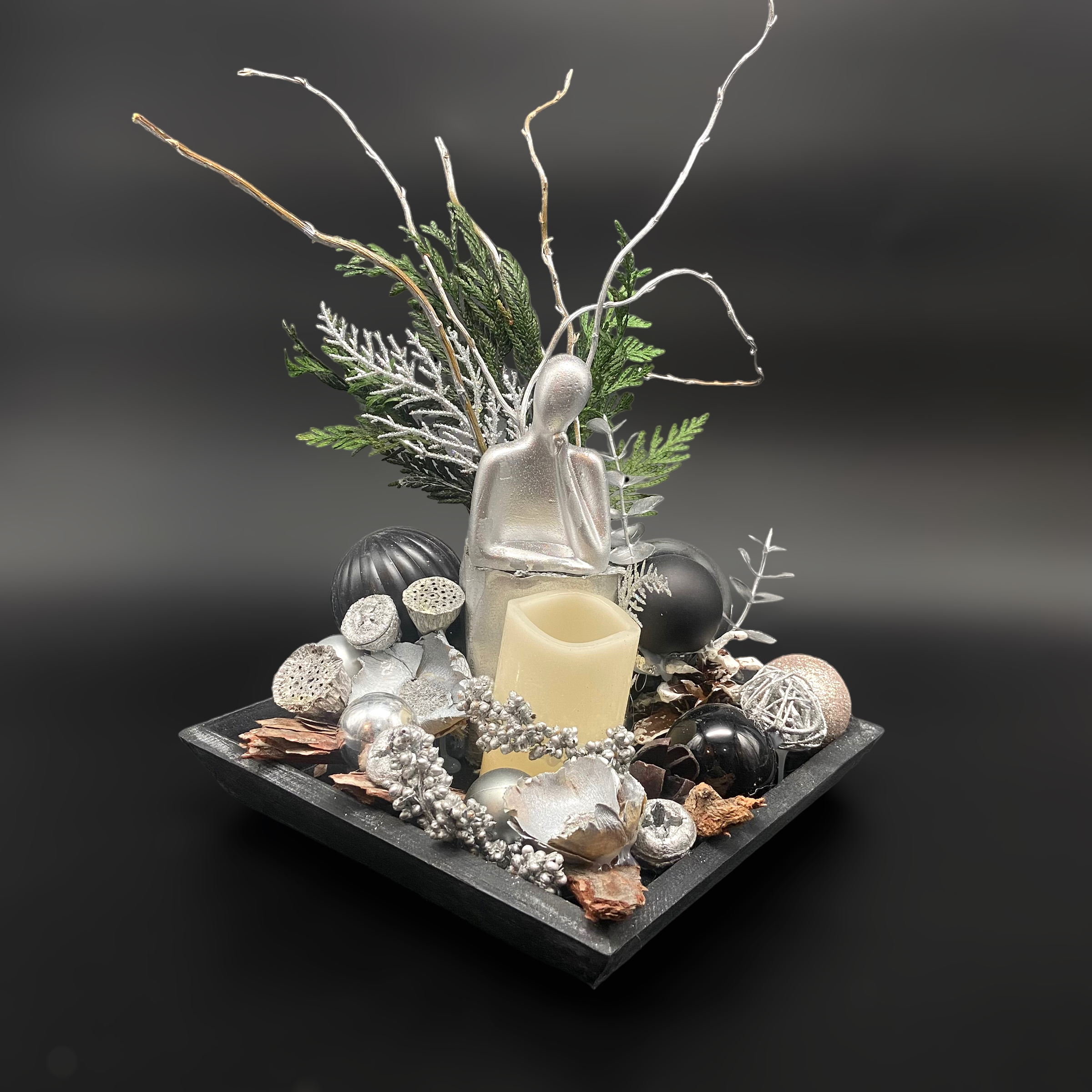 Aranjament de masa argintiu cu ganditor 1 2